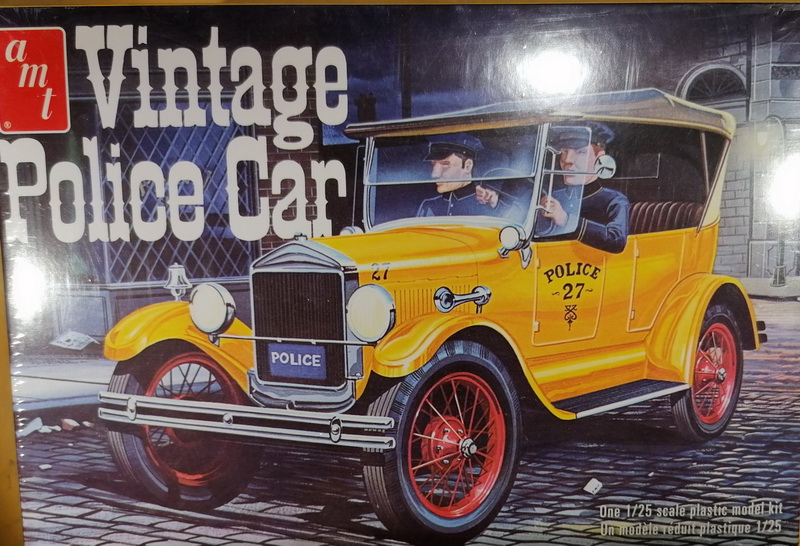 Ford T Vintage Police Car - 1/12 - AMT Img_1291