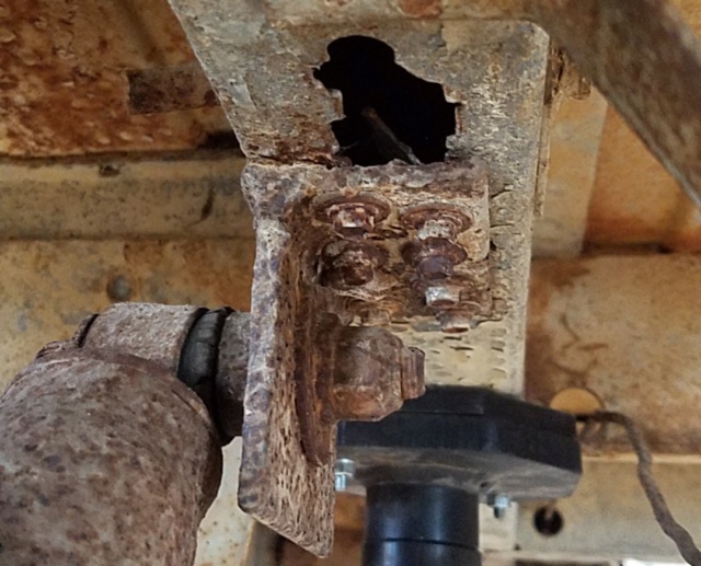 Rust at Leaf spring boxes, repair options 20200733
