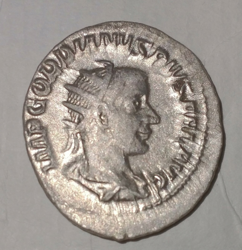 Antoniniano de Gordiano III. FORT REDVX. Fortuna sentada a izq. Roma Gordia10