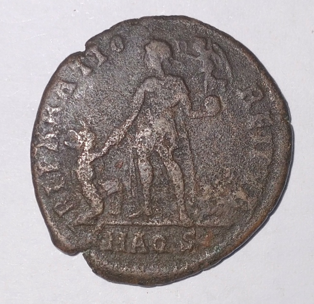 Primeras monedas: Constantino I y Valentiniano II Valent11