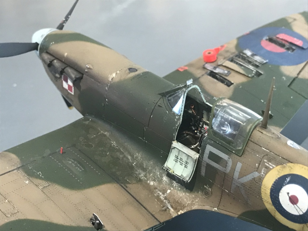 Eduard Spitfire MkII 1/48ème Img_3512