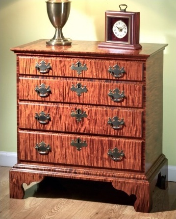 Build a Chippendale Small Chest Chippe10