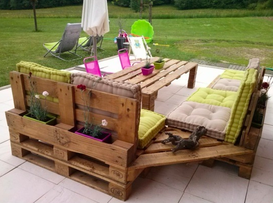 Un salon dans le jardin ? Photo210