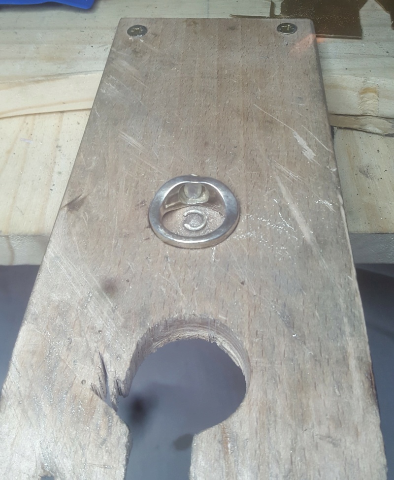 fait avec les dents A11