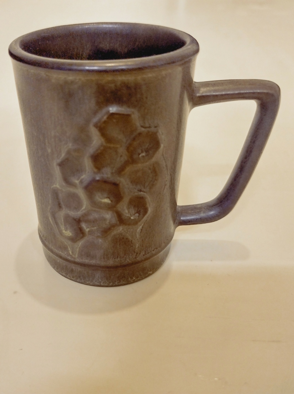 Small stoneware cup, triangle mark, Ireland Img_2014