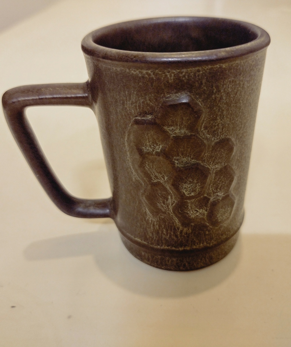 Small stoneware cup, triangle mark, Ireland Img_2015