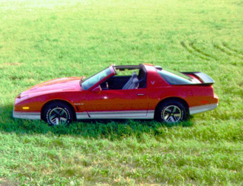 Photo d’hier : la Pontiac Trans Am 1986_p15