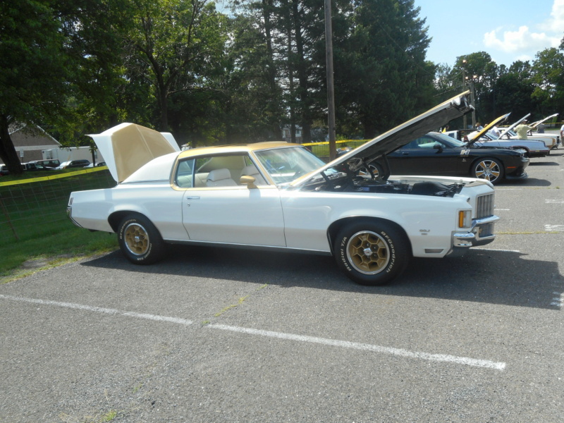 Pontiac Grand Prix 1969-72 : le bon en avant Dscn4329