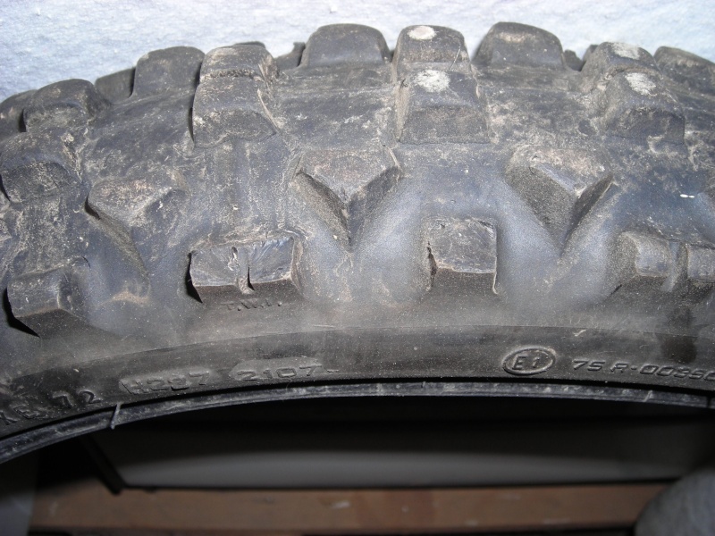 les pneus Dscn4424
