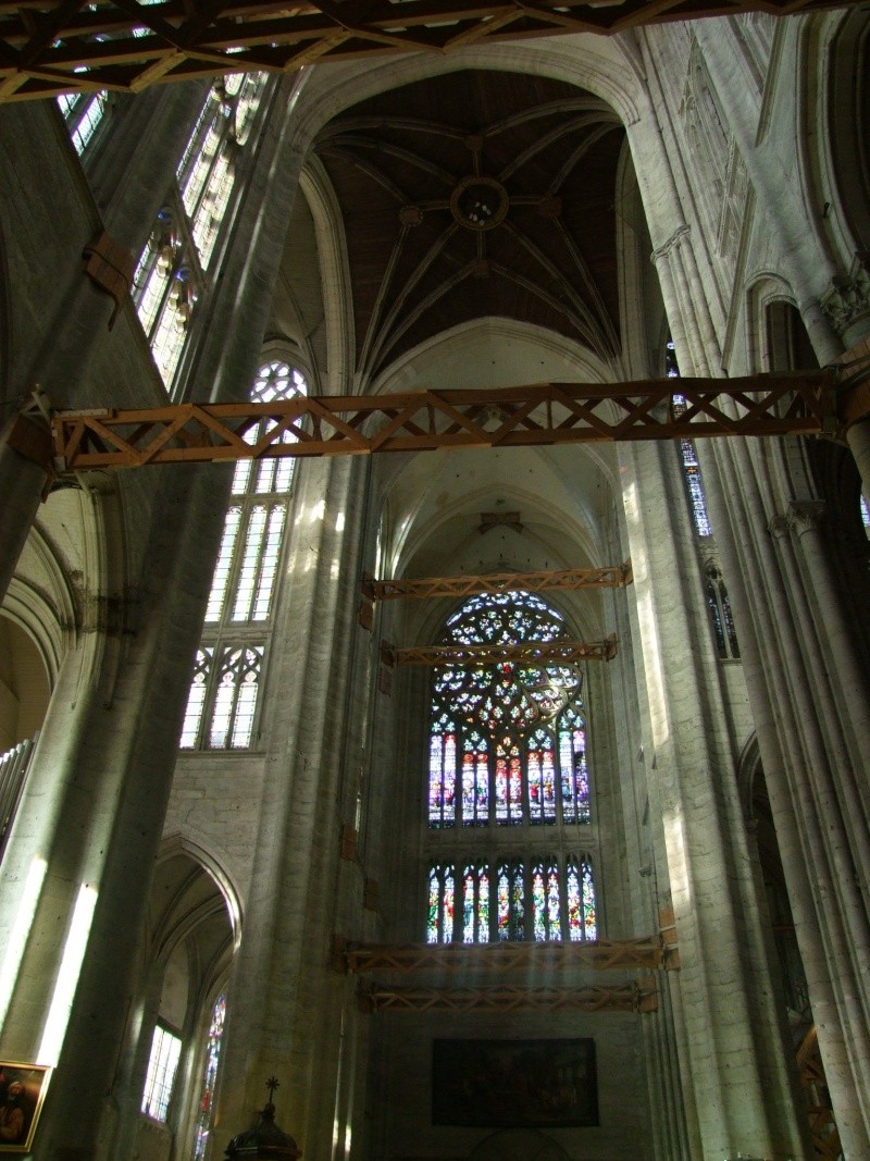 LA CATHEDRALE DE BEAUVAIS : IL Y A DU TAF.... Cathad63