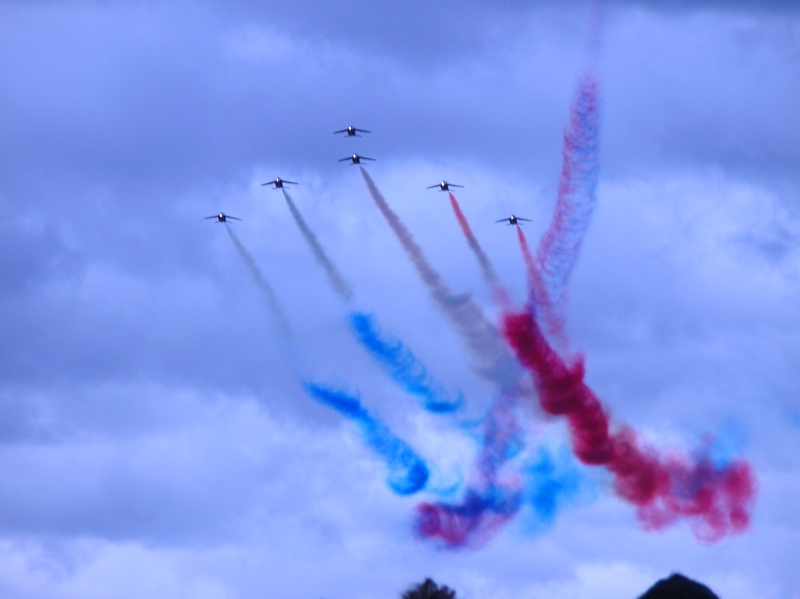 Spectacle aérien bleu-blanc-rouge... France17