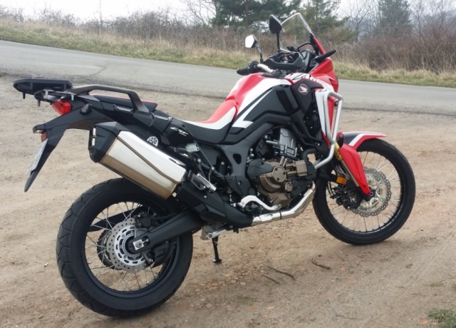 Nouveau trail HONDA : True Adventure... vraie adventure ? - Page 10 At2ard10