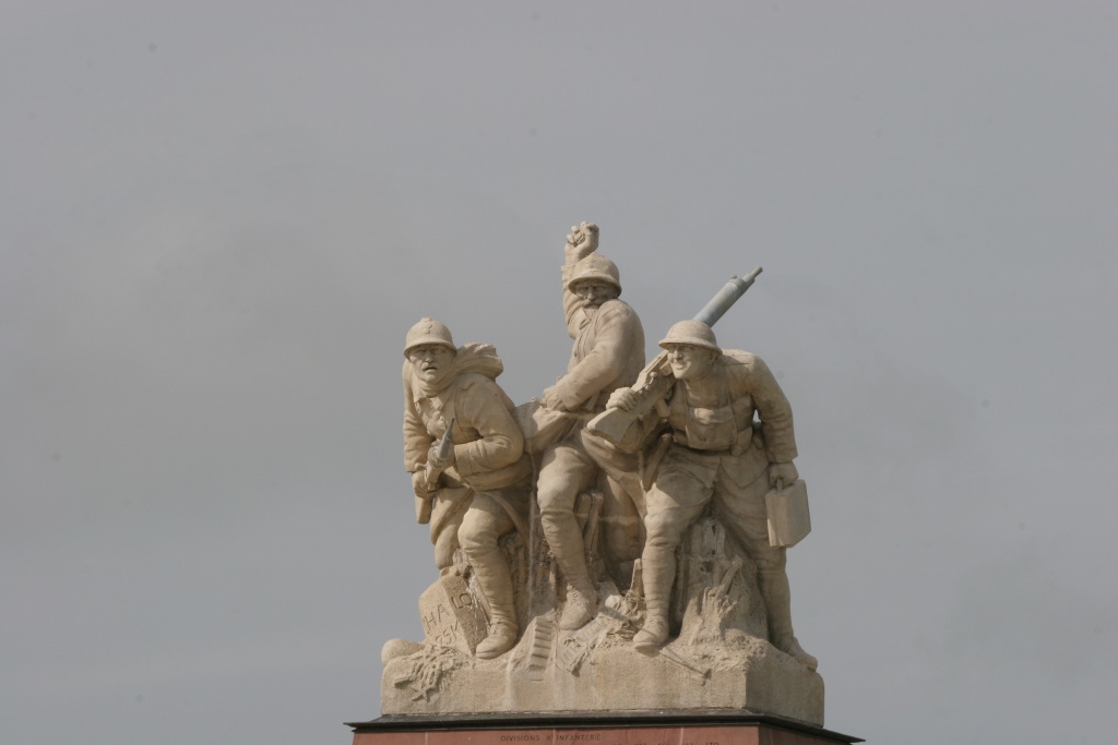monument . Volkel17