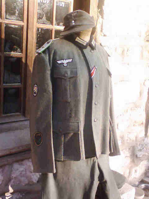 Vends uniforme Hauptmann Gebirgsjäger M36 et schirmütze off Cdf_213