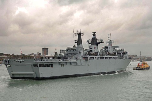 Zeebrugge naval base : news - Page 19 Albion11