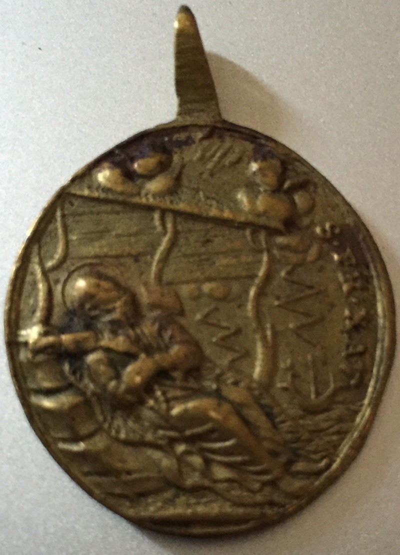 Médaille AV Saint Ignace de Loyola .RV la mort de Saint Francis Xavier. XVIIIe siècle. Img_5611