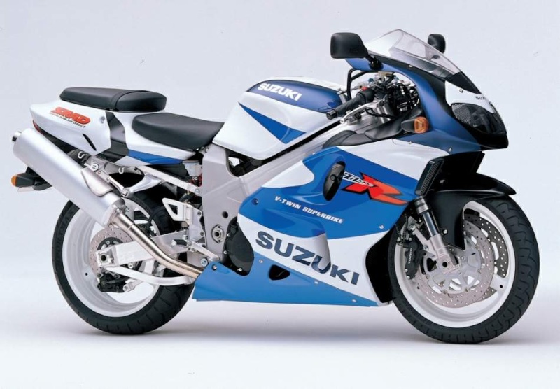 les motos d'hommes toutes marque et modèle confondu - Page 4 Suzuki10