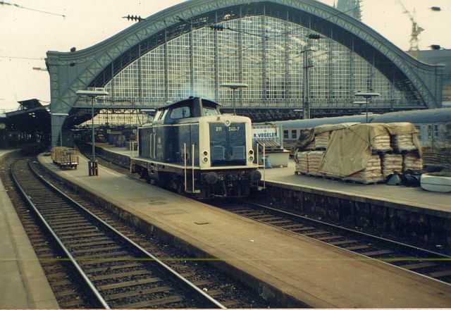 Die Baureihe V100 der DB - 211-213 211_2410