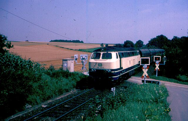 Die V160-Familie, Baureihe 210-219 der DB 216_0411