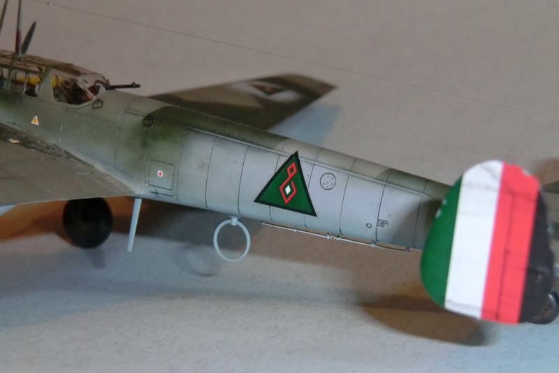 Bf110 aux couleurs irakiennes - Mossoul mai 1941 - Eduard Cimg6613