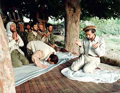 photo Massoud - Page 2 Prayin10