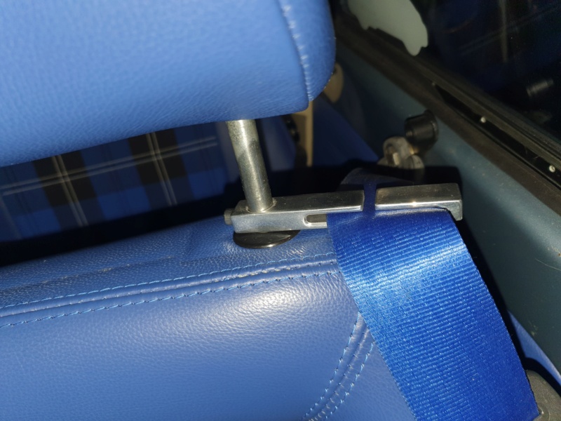 Amélioration des ceintures de sécurité  VW 1303 Cab  2021-010