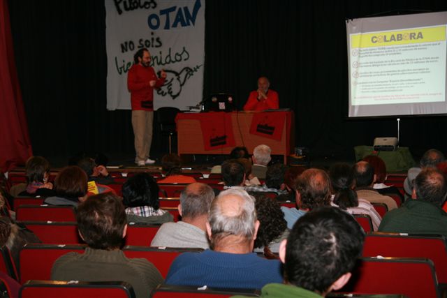 Acto antimilitarista en Casas Ibez (Albacete) Un_mom10