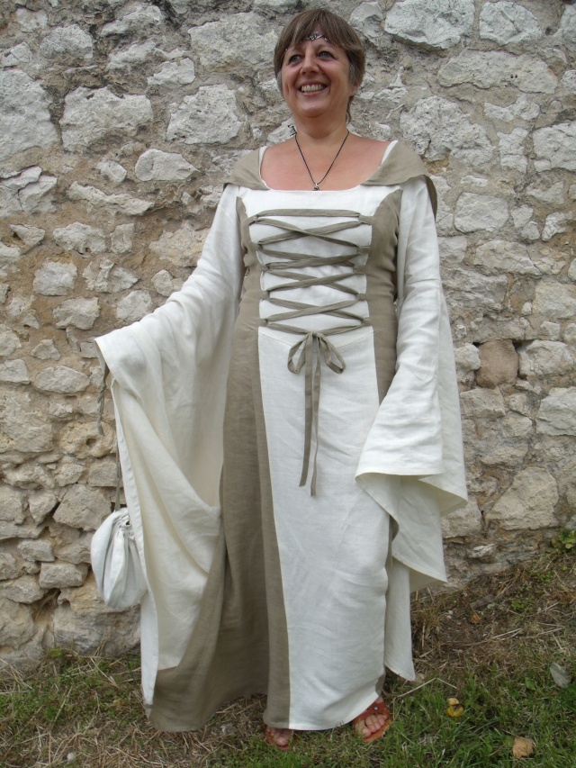 Costumes pour Provins Gedc0912