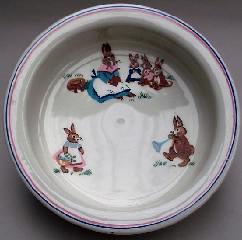 Crown Lynn Bunny Cup and Saucer Bunnie10