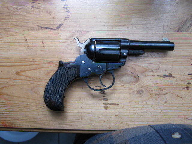 Colt Model 1877 . " Lightning " ou " Thunderer &quta; Poudre45