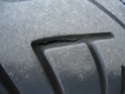Craquelures inquiétantes dans les scupltures de mon pneu BT45 arrière ® Img_6011