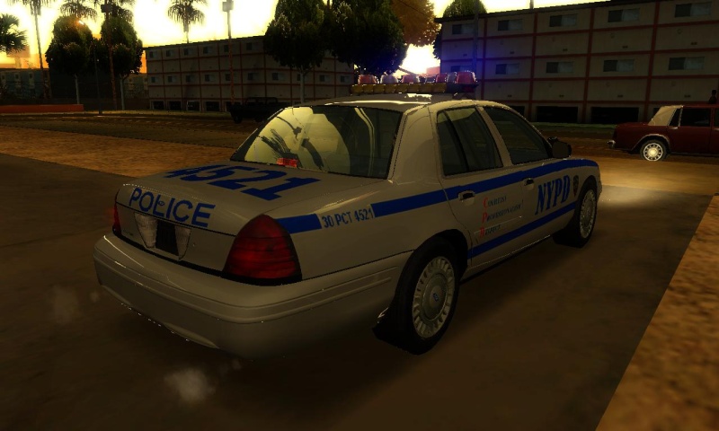 [LSPD voiture] NYPD crown victoria 2003. Galler66