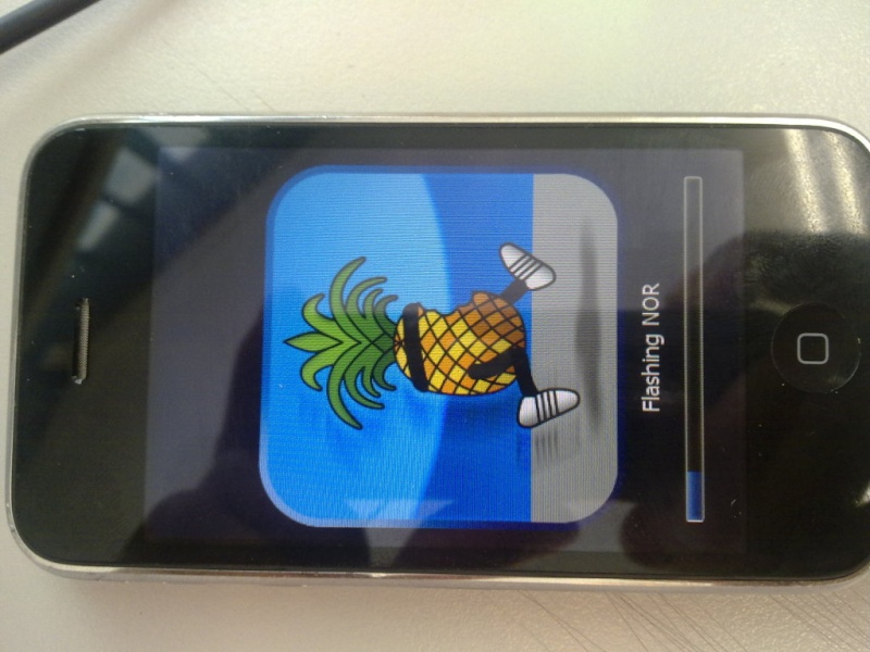 First in Mecaniko Mobiles! iphone 3g 2.2.1 v. 02.30.03 Unlocked! M310