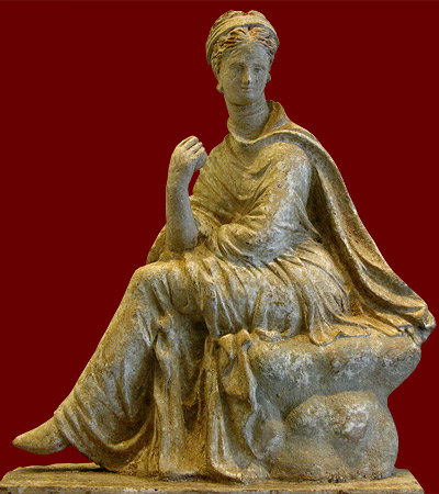 Tanagra (statuettes) Woman_10