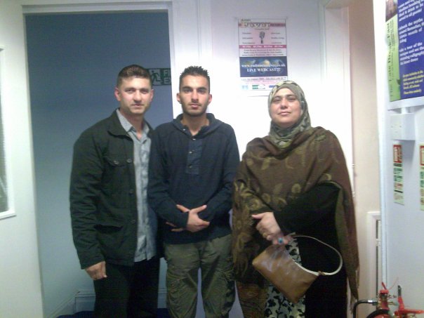Milad Raza Qadri with Samia Naz Iqbal & Parvez Iqbal at Radio Ramzan FM on 22.09.08 Leeds UK N1268110