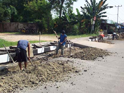 Proyek jaringan pipa air bersih Gali112