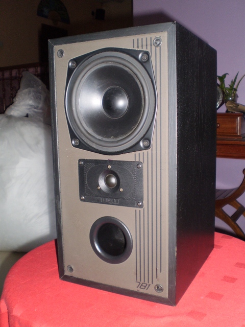 Mission Cyrus 781 speakers (Used) P7210017