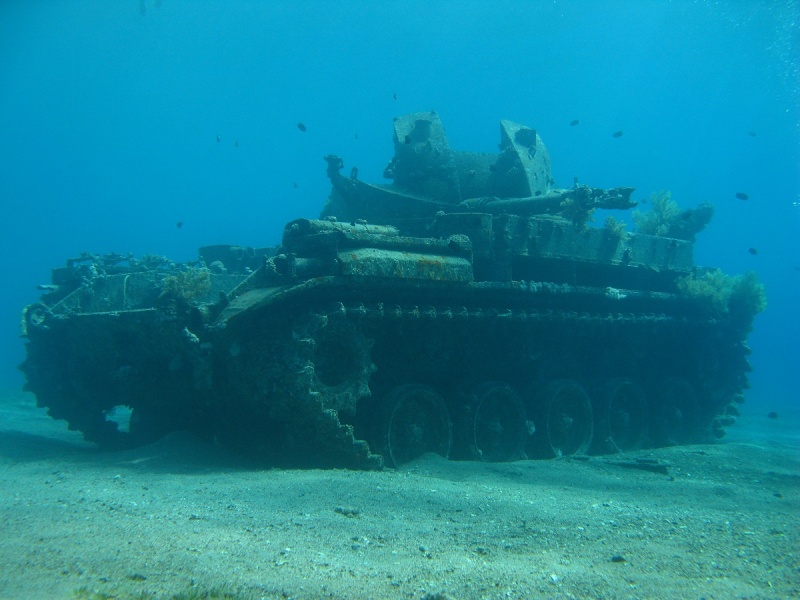 Shermans "underwater" M4010