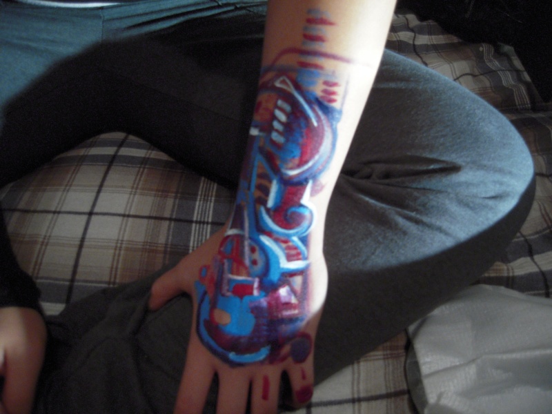 thing I painted on some lame person's arm Dscn5211