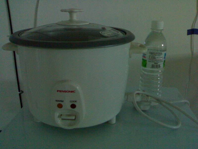 [WTS] 1st hand Rice cooker RM 50 (give u sandwichmaker for RM15 if u do) A11