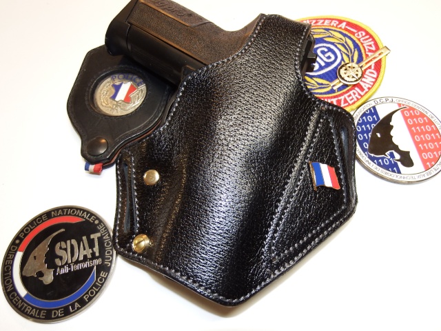 NOUVELLE FINITION pour les HOLSTERS by SLYE Dscf3523