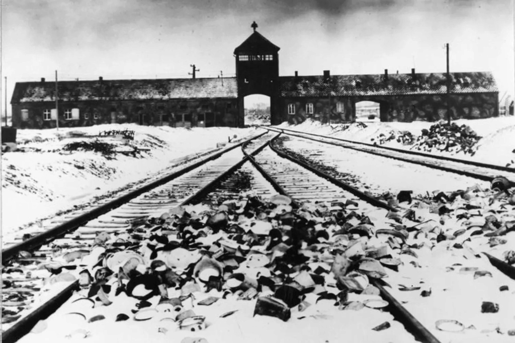 27 mars 1940, création du camp d'extermination d’Auschwitz  Auschw10