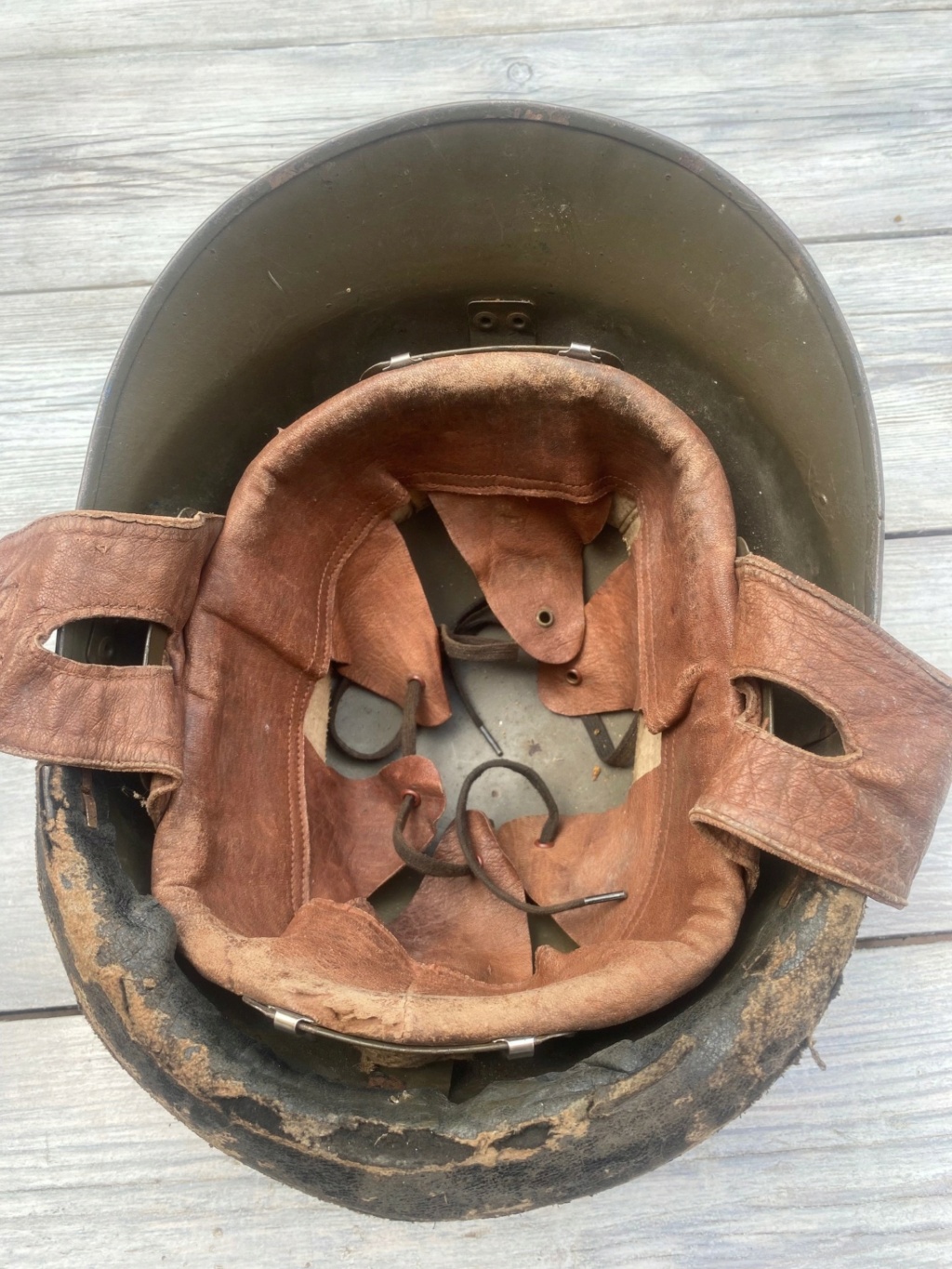 Casque Adrian modèle 1935  pour estimation en vue d'une future vente Casqu105