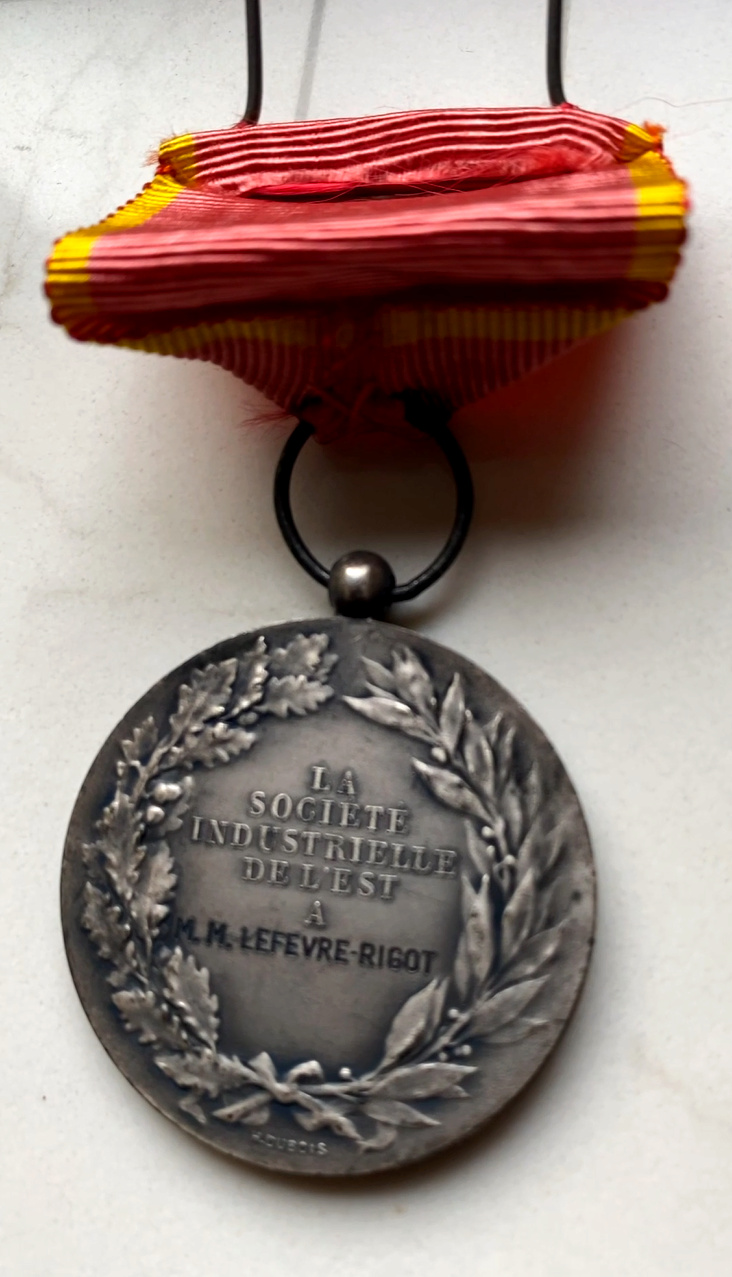 Identification et estimation Légion d'Honneur et médailles Dos_mz10