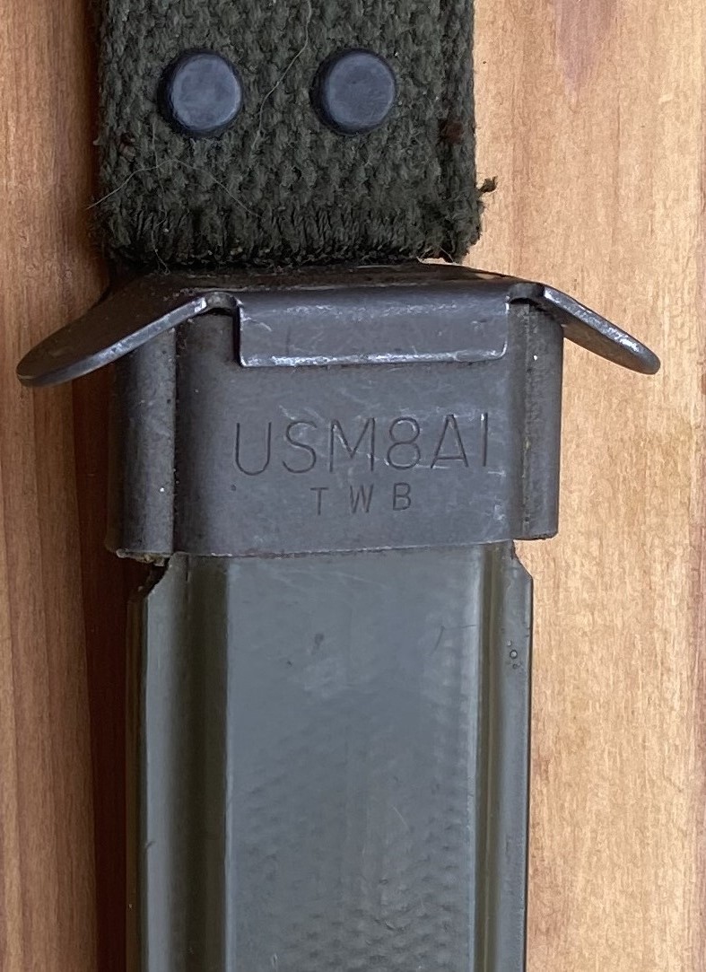 Couteau USM3 et couteau-baïonnette USM4 pour estimation Fourre12