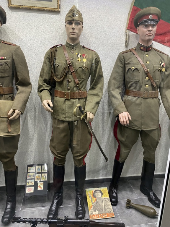 Mannequins italiens, soviétiques, bulgares, nazis au musée MM PARK Img_8432