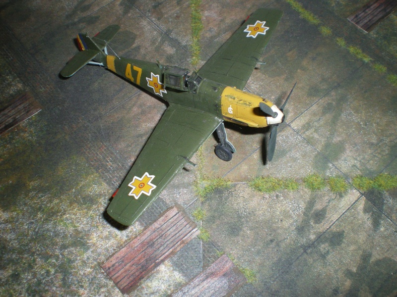 [Heller-ABT] 1/72 - Messerschmitt Bf 109 E Roumain 1941   (VINTAGE)  (bf109) Imgp0162