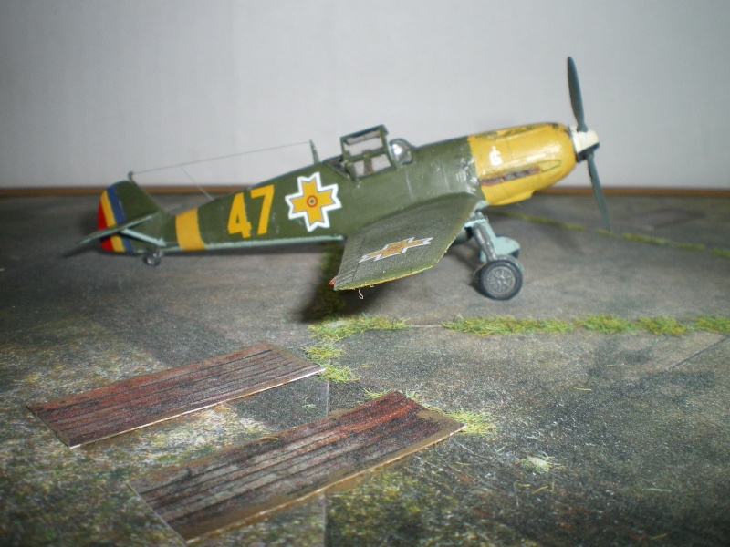[Heller-ABT] 1/72 - Messerschmitt Bf 109 E Roumain 1941   (VINTAGE)  (bf109) Imgp0165