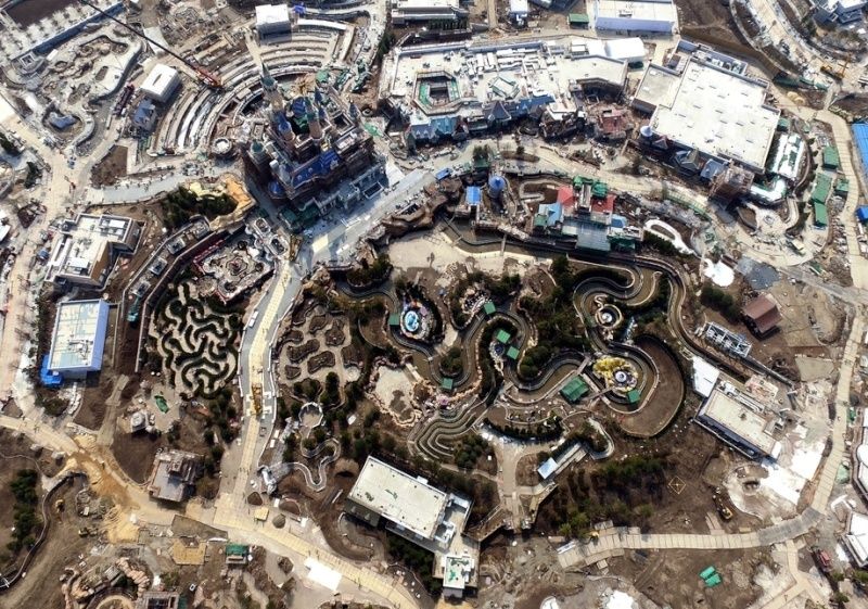 [Shanghai Disneyland] FANTASYLAND (Crystal Grotto/Peter Pan/Alice...Maze/7 Dwarfs/Winnie/Frozen)  Captur19