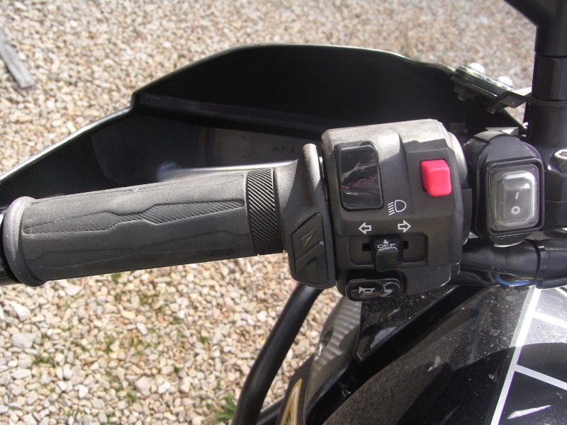 feux - branchements accessoires (GPS, feux additionnels, poignées chauffantes,) sur XTZ 1200 Rimg0010